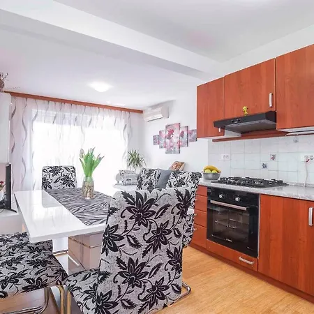 Appartement In Vrvari - Istrien 41770