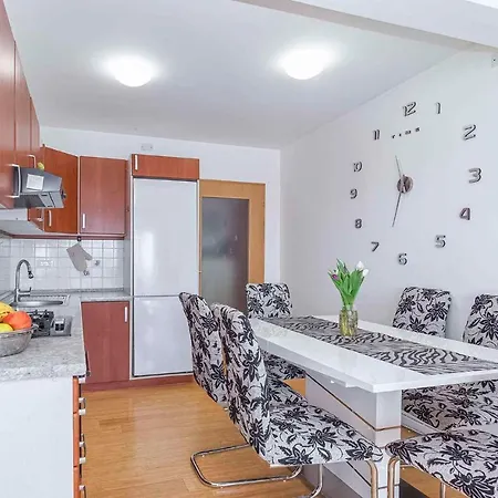 Appartement In Vrvari - Istrien 41770 Poreč